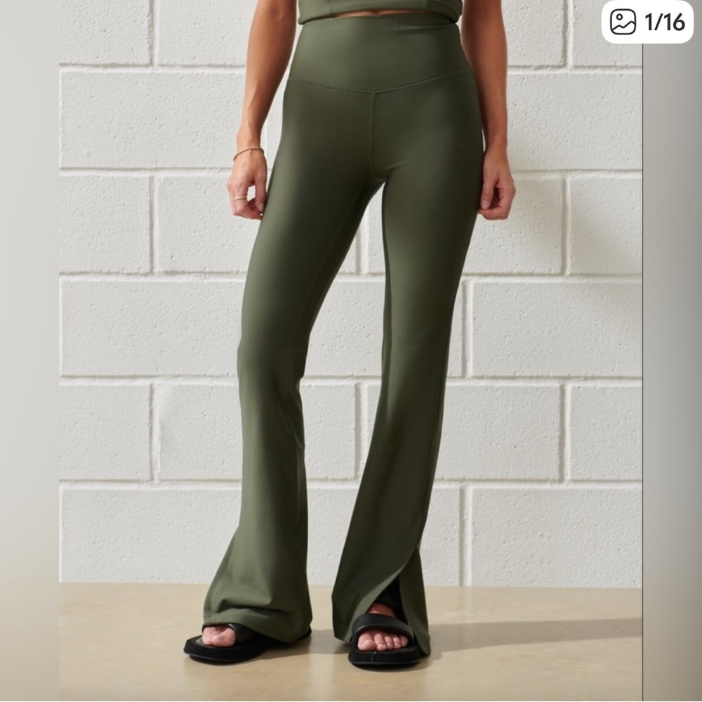 Abercrombie YPB x Kathleen Post Sculptlux Split-hem Flare Legging